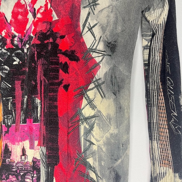 Save The Queen Top - Picture 3 of 5